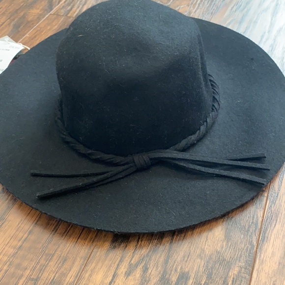 Floppy Hats - Picture 3 of 4